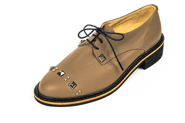 Lace up shoes (3.5cm heel × studs)